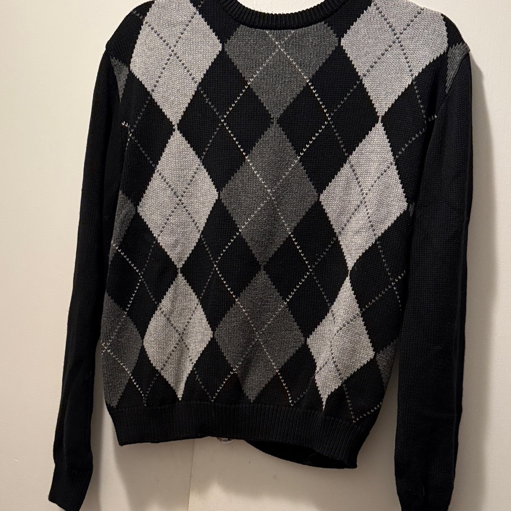 Brandy Melville Black and Gray Diamond Sweater